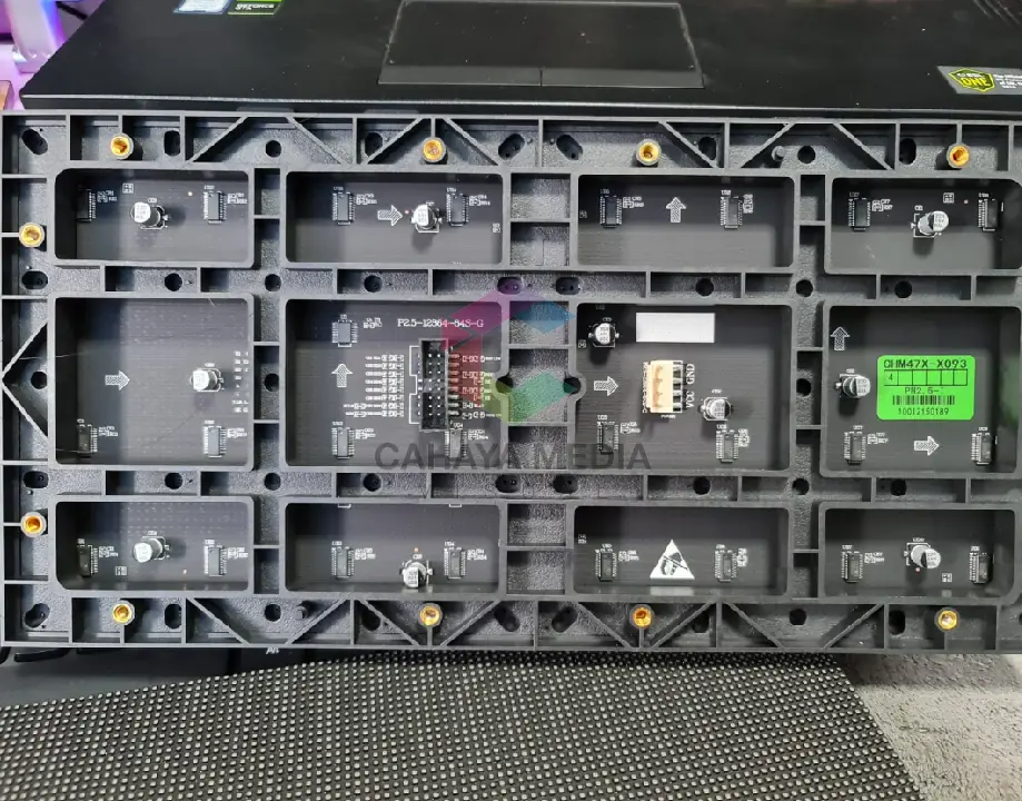 instalasi videotron SEKOLAH ISLAM TERPADU AZZAHRA - P4 OUTDOOR 3840 HZ - 300CMX600CM - LAMPUNG